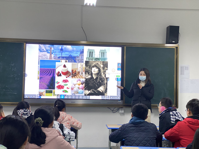 杨柳 法语1_副本.jpg 杨柳 法语1_副本.jpg